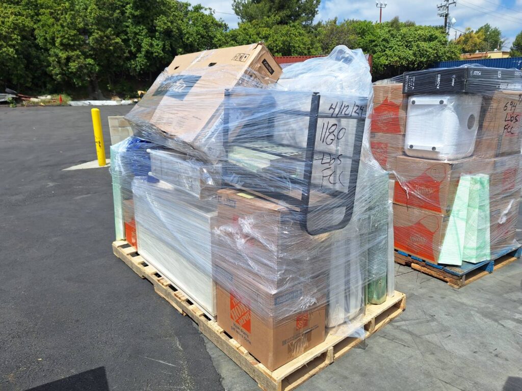 Ship To China(Ship2China)海运公司协助赵小姐集运私人物品从美国旧金山湾区奥克兰海运回国，赵小姐住在中国上海，因为工作需要调派回国发展，海运行李清单包含包含私人用品、床垫、电视、书籍、衣物、家具等，Ship2China是一家靠谱的国际海运公司，专营加拿大美国海运寄行李回国服务。