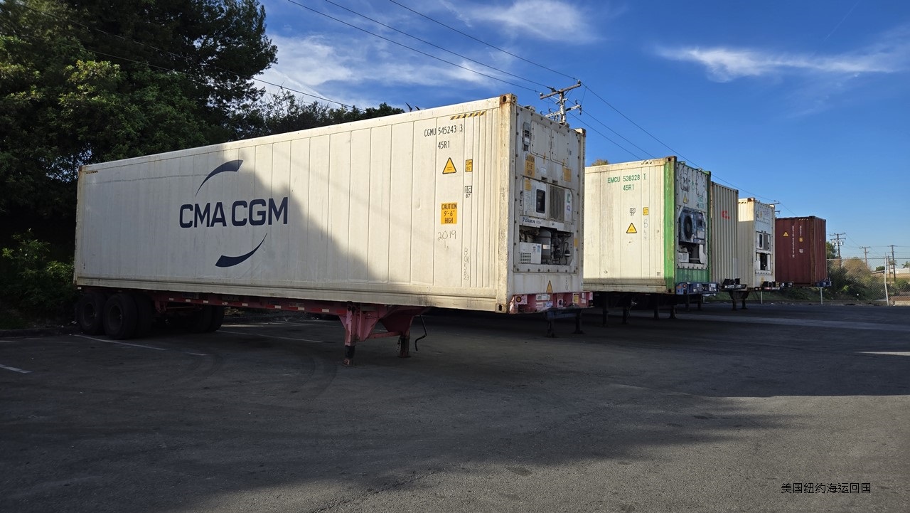 对于大件行李家具物品要从纽约海运回国价格多少钱？三房两厅家具电视桌椅等私人物品要跨国搬家回国费用多少？Ship2China国际搬家公司提供从纽约海运20尺或40尺集装箱回国优惠报价，Ship2China专业打包装箱团队上门服务协助装柜，门到门运送服务到中国家门口拆柜卸货，全部家具床垫电视钢琴到府就定位，包含打包装箱、报关、清关、保税、海运、陆运、上门取货、到府送货等完整一条龙服务，无论海运货物非常多非常重都不用担心，海运集装箱回国运费约美金$4000-6000元(包含海运费、港口拖车、仓库装柜、港口税费等等)，海运费用受到景气油价船班限制等造成非常大价差，建议来电咨询