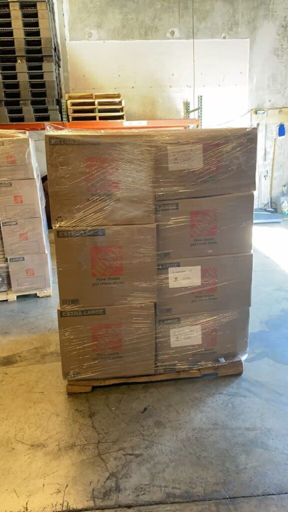 Ship2China国际搬家公司将持续关注世界局势情势地缘政治变化,第一时间为客户提供最专业、最安全、最具竞争力的跨国海运回国解决方案,海运回国推荐选择专注于私人物品运输的专业物流公司,特别是专注拼箱集运大件行李及家具和集装箱海运的Ship2China国际货运搬家公司,通常海运回国时间约30-50天,海运回国价格约美金1000-10000元,一亩三分地网友都推荐Ship2China门到门海运回国服务最省心省钱。