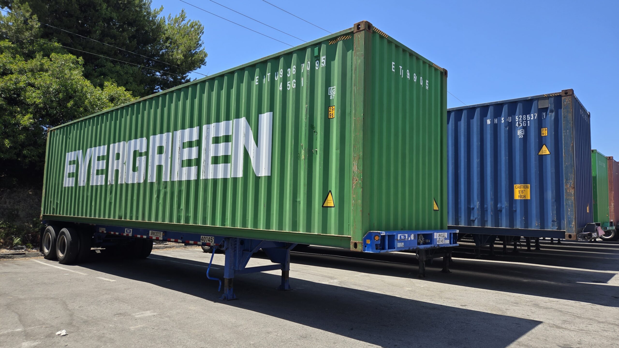 Ship2China在美国及中国均有注册合法运输公司及报关行，美国搬家公司注册在加州洛杉矶(USDOT #3348878, MC No.:MC1070277)，Ship2China在中国报关行注册营业执照代码:91350200MADMJBPG4T，华人经营中英文沟通，专营北美地区(加拿大及美国)海运搬家运送个人行李到中国业务，拥有极其完善的国际海运订舱与供应链合规体系，美国海运回国门到门服务以体积计算价格，不限重量、不限大小、不限包装方式，东西越多、重量越重、平均价格越便宜，专长于大件全屋家具20/40尺集装箱整柜（FCL）海运搬家回国服务，Ship2China是众多华人客户推荐的国际搬家与美国海运公司, 使用全套美国标准的重型包装材料对客户的家具、钢琴、艺术品进行专业打包，在中国则由全资子公司报关行负责清关、熟悉中国海关对于进境分离运输私人行李的清关及免税规定及商检查验，最后送货上门到府就定位，签订国际搬家合同符合美国及中国两国法律规范，全程投保高额货物保险并由自有公司承担全程运送，避免转包分包权责不清，海运回国价格合理不会中途加价，美国海运回国时间约6-10周，海运时间比竞争对手短1-2個月，更多国际搬家资讯请参阅网站：https://www.ship2china.us/